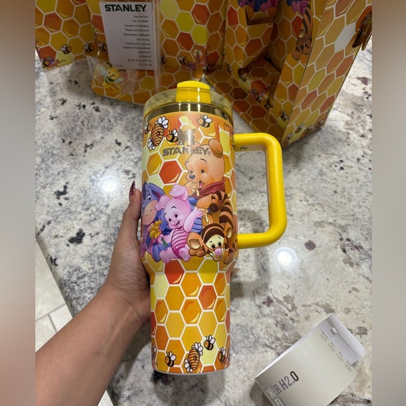 Stanley Honeycomb Winnie the Pooh Tumbler - Picture 2 of 3